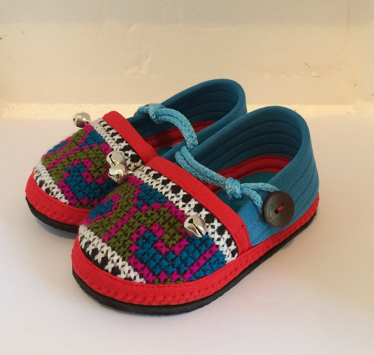 Hilltribe Shoes Blue