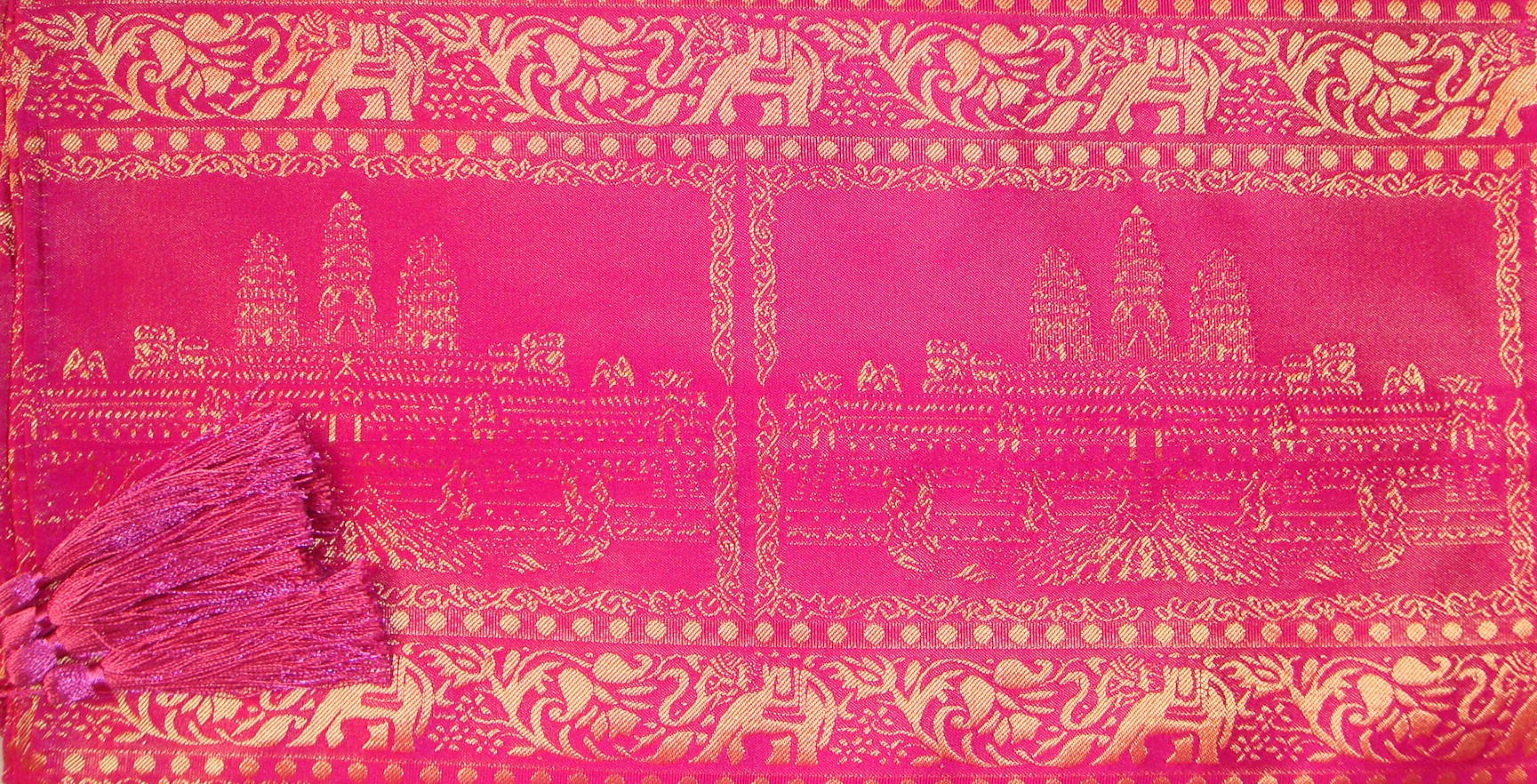 Temple Design Fuschia Detail