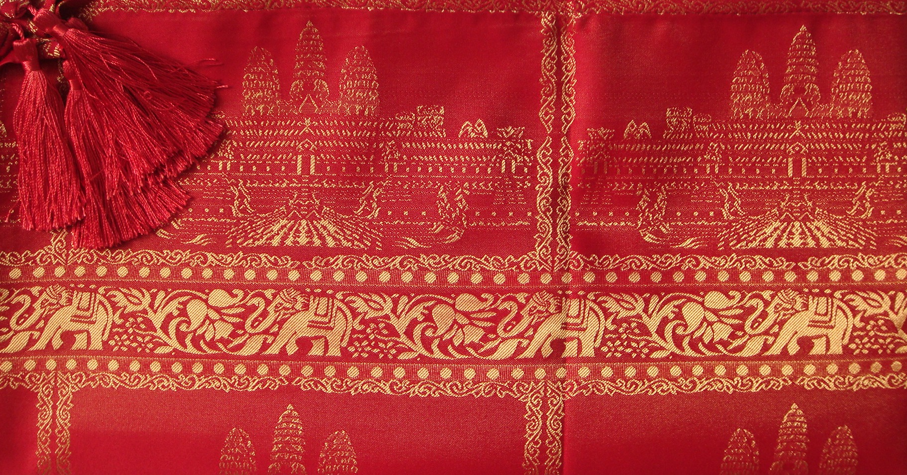 Temple Design Red Detail