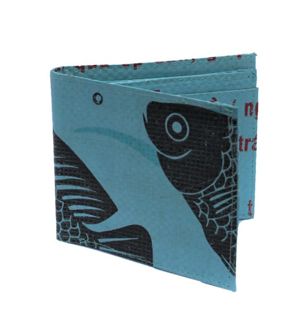 _0011_Recycled Mans Fish Wallet Pa;e Blue Raw (1)