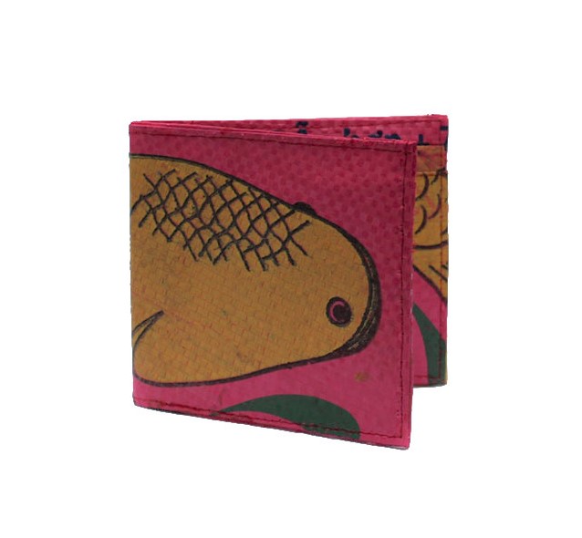 _0014_Recycled Mans Fish Wallet Fuschia Raw (1)