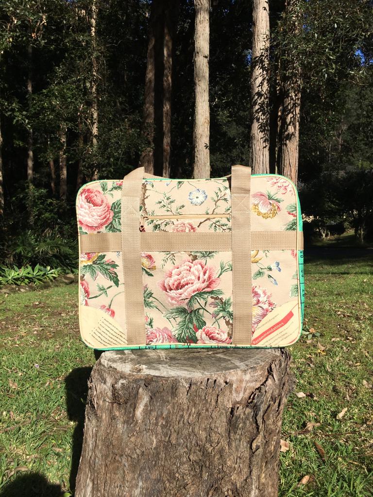 Vintage Travel Bag Cream Rose