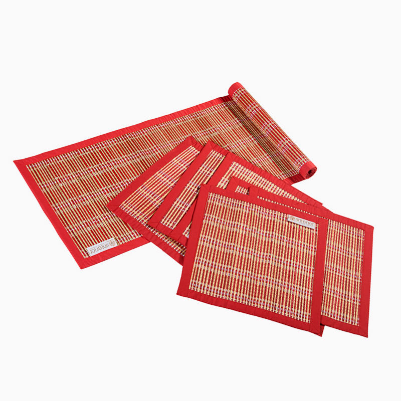 table-runner-and-placemats-red