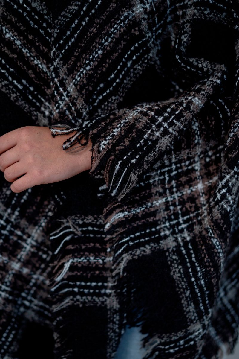 Black Poncho 2